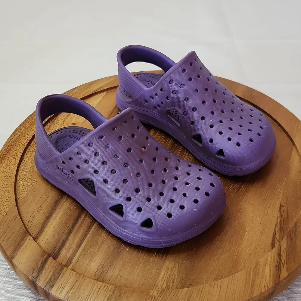 totes adorable purple